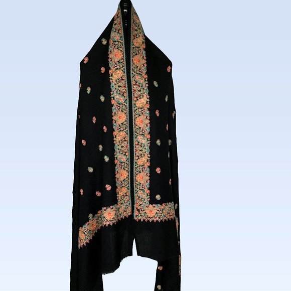 Scarves and shawls | Large Winter wrap | Cold Weather Shawl | Wedding gift ideas - Picture 7 of 11